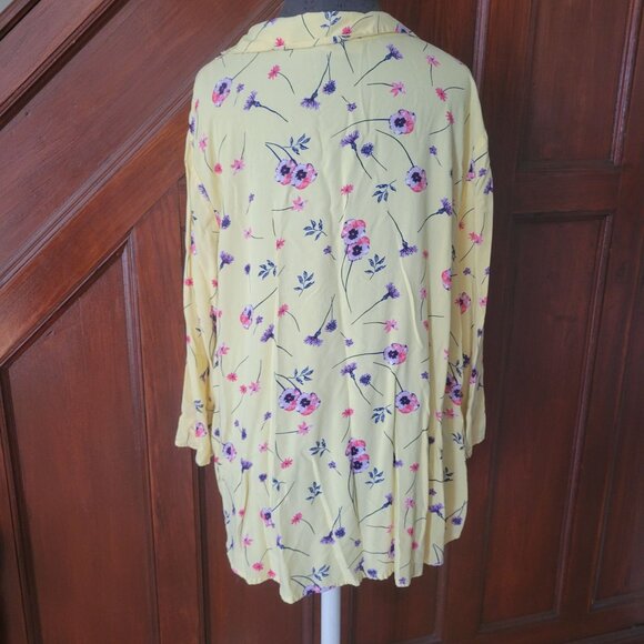 Woman Within Floral Button-Up Blouse Yellow With Pink & Purple Flowers Size 1X 2 - Picture 3 of 6